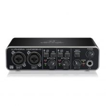 BEHRINGER UMC202HD