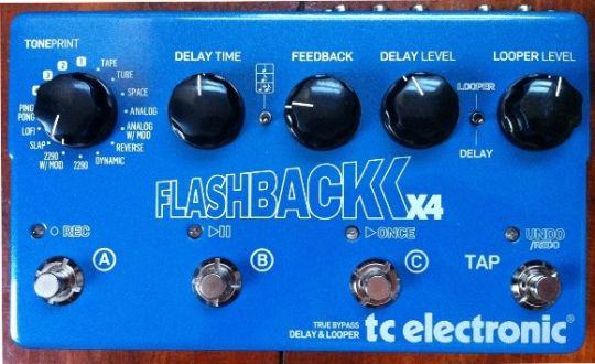 PEDALEIRA TC ELECTRONICS FLASHBACK X4